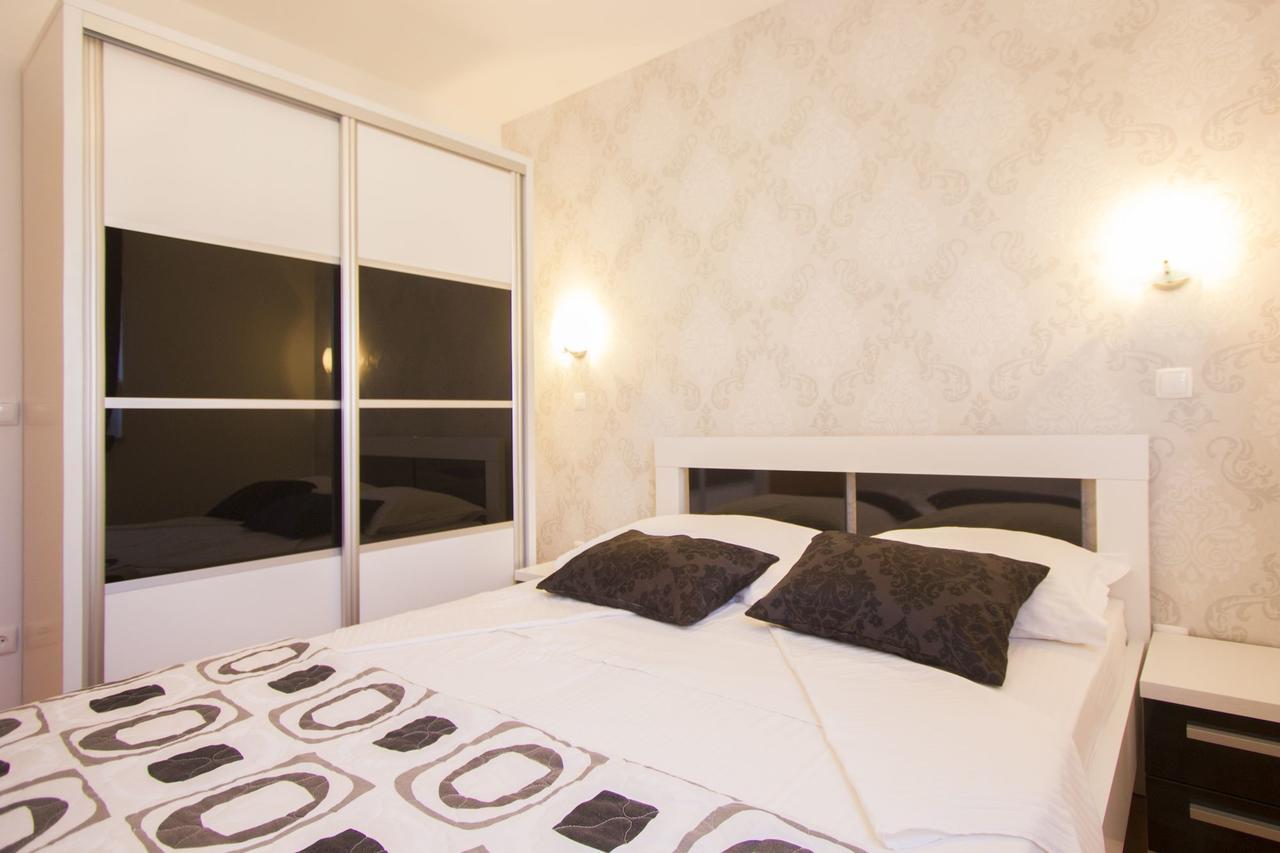 Apartments Paradise Trogir Exterior photo