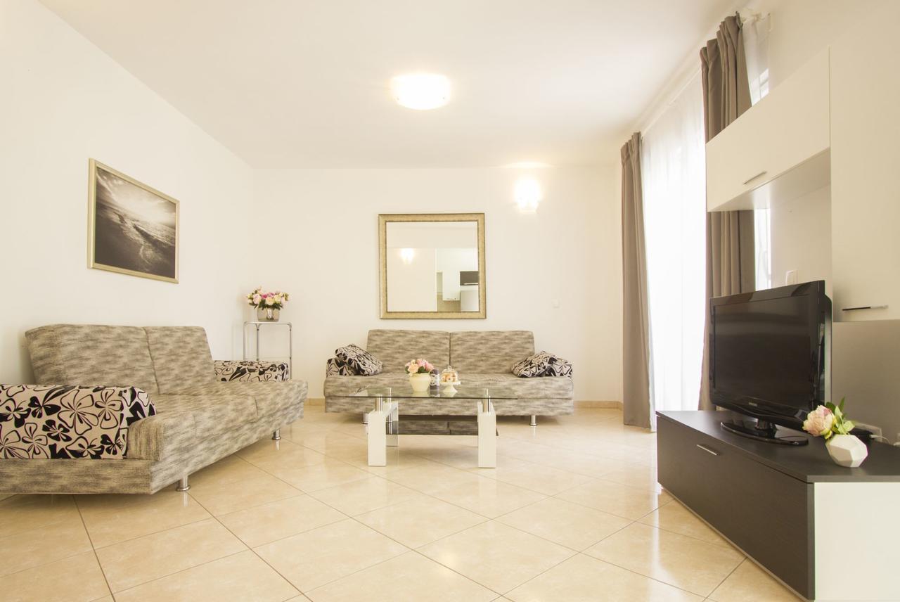 Apartments Paradise Trogir Exterior photo